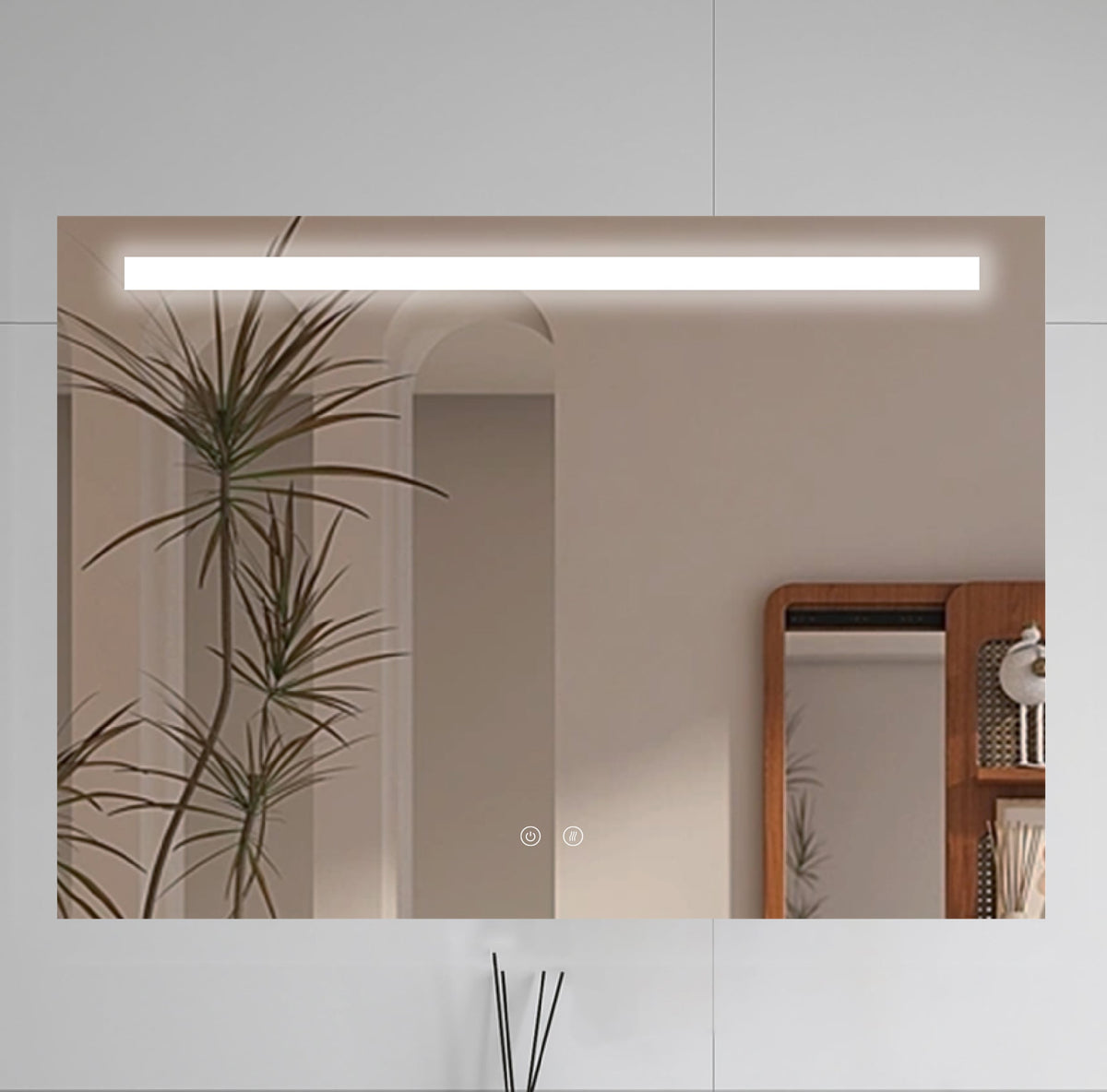 LINE LED-baderomsspeil med metallramme og antidugg